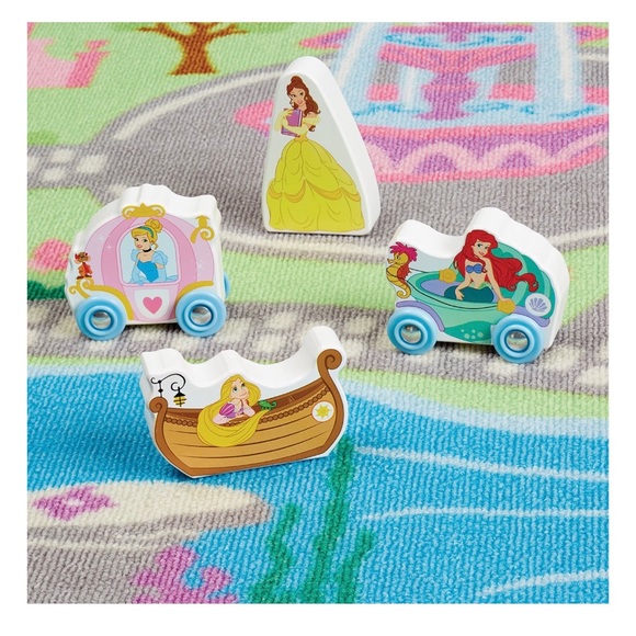 Melissa & Doug Disney Princess Rug Play Set - Picture 4 of 10